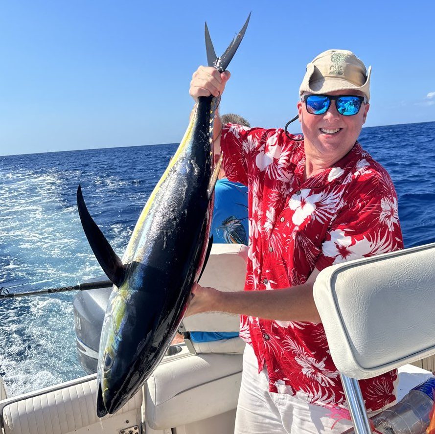 Tony Darrick Baker, founder of Monumental CR, with a yellowfin tuna off Costa Rica's Gold Coast